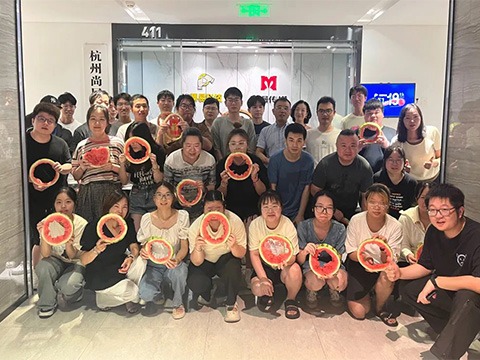 八月八：一年一度吃西瓜角逐